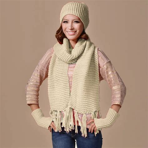 scarf and gloves for women.